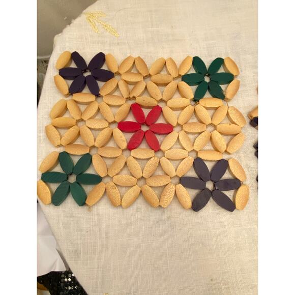 Set of 2, Vintage Wooden Beaded Trivets/Hot Pads, 1 round(ish), 1 rectangular. - Picture 4 of 12